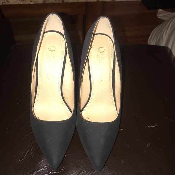 Heels - Picture 2 of 6